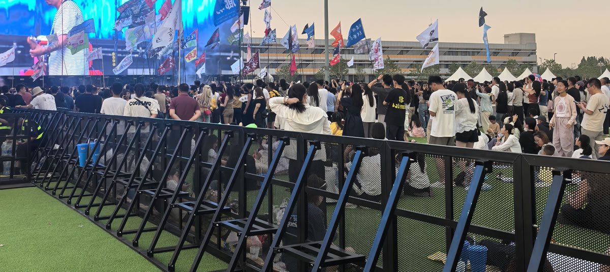 Crowd Control Barrier